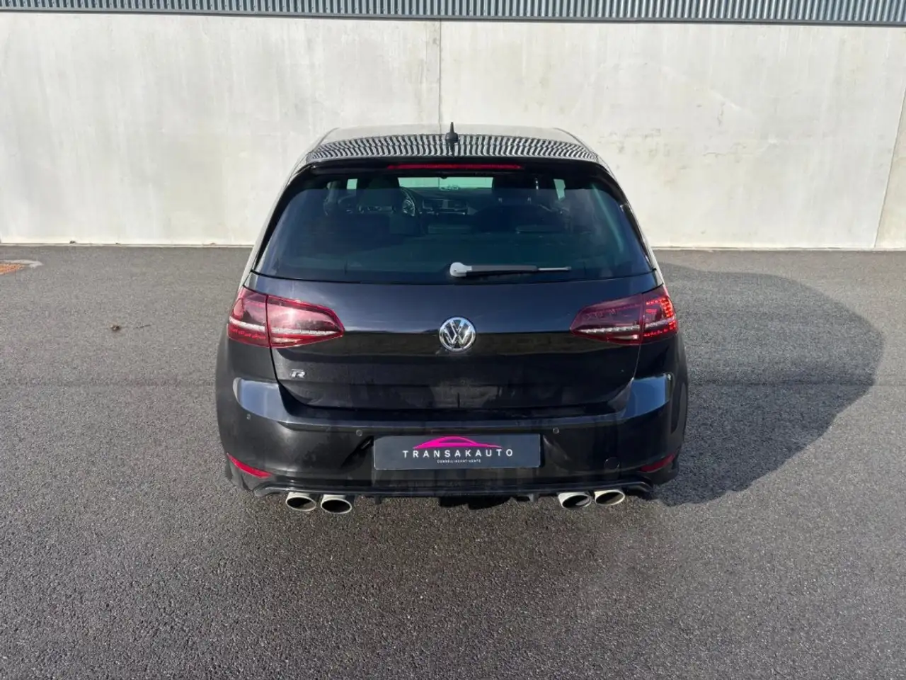 Volkswagen Golf R — photo 4