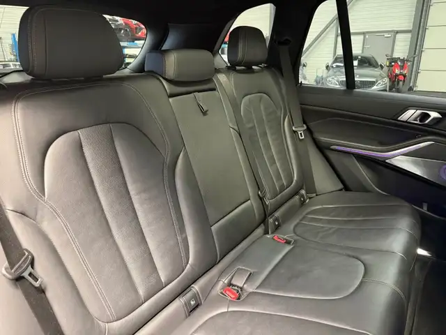 BMW X5 Xdrive45e view 13
