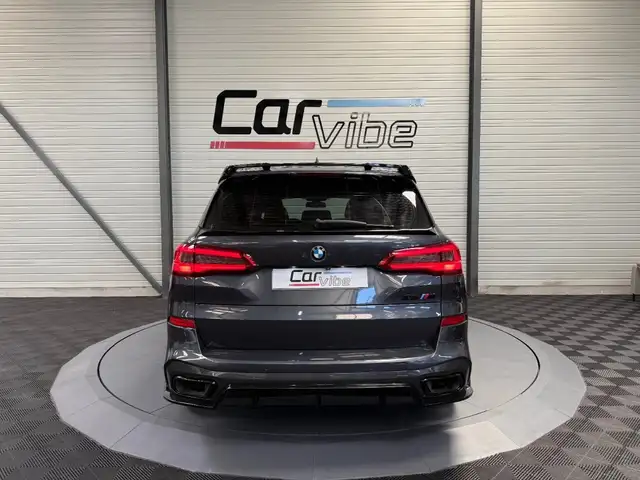 BMW X5 Xdrive45e view 5