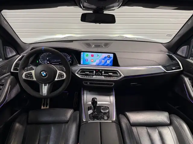 BMW X5 Xdrive45e view 2