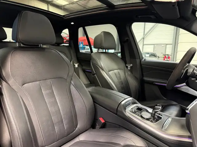 BMW X5 Xdrive45e view 12