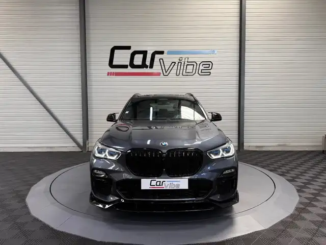 BMW X5 Xdrive45e view 9