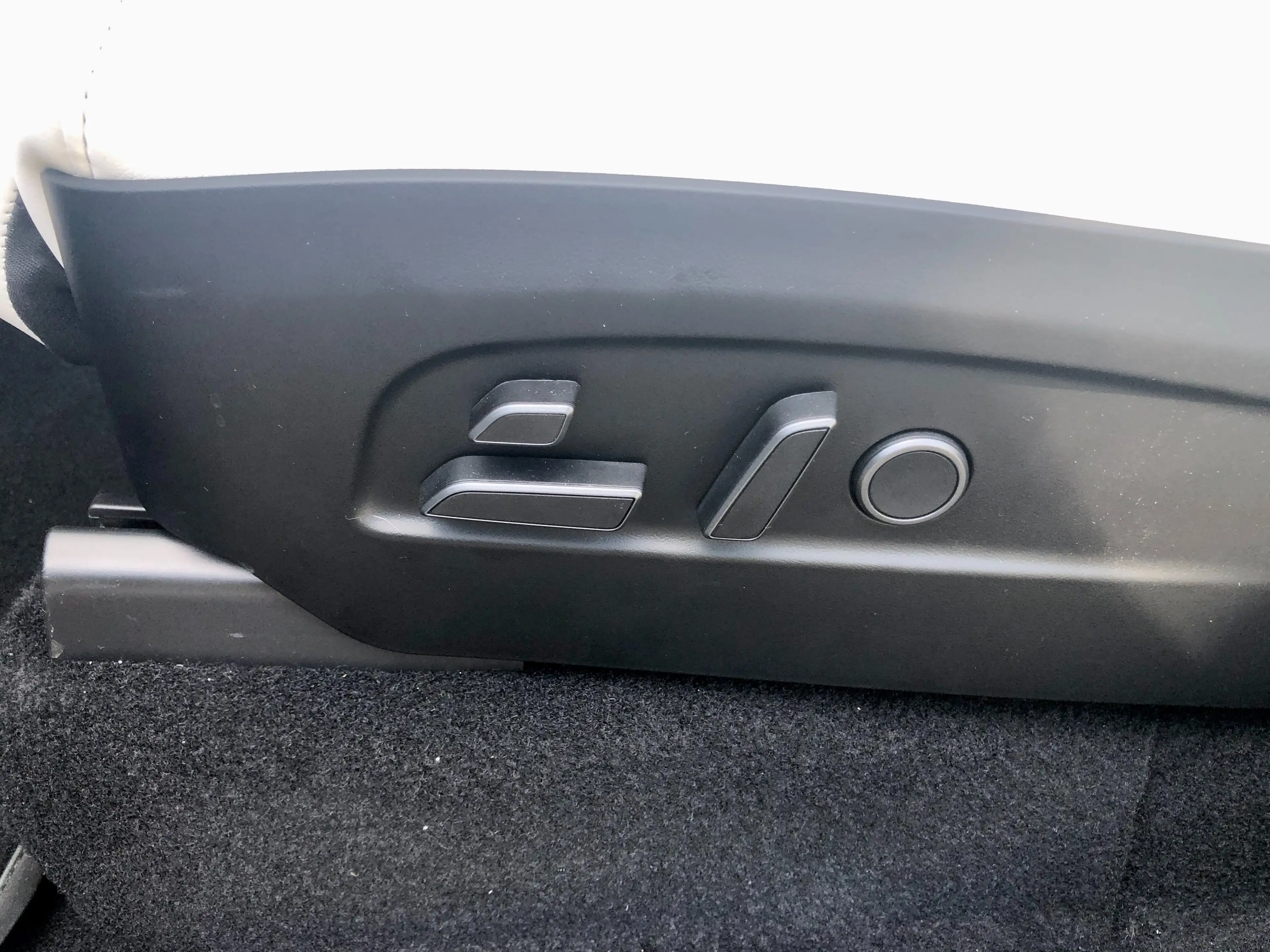 Tesla Model Y performance awd 515 new model juniper tva recup — photo 11