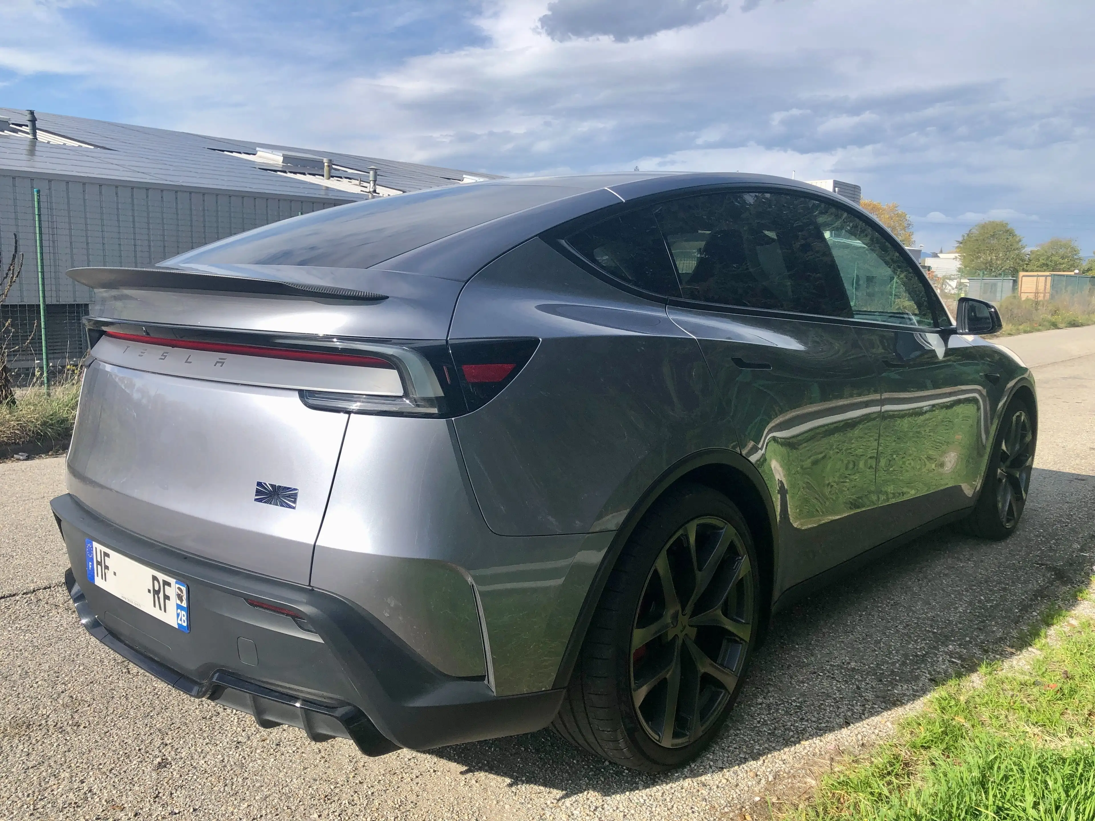 Tesla Model Y performance awd 515 new model juniper tva recup — photo 5