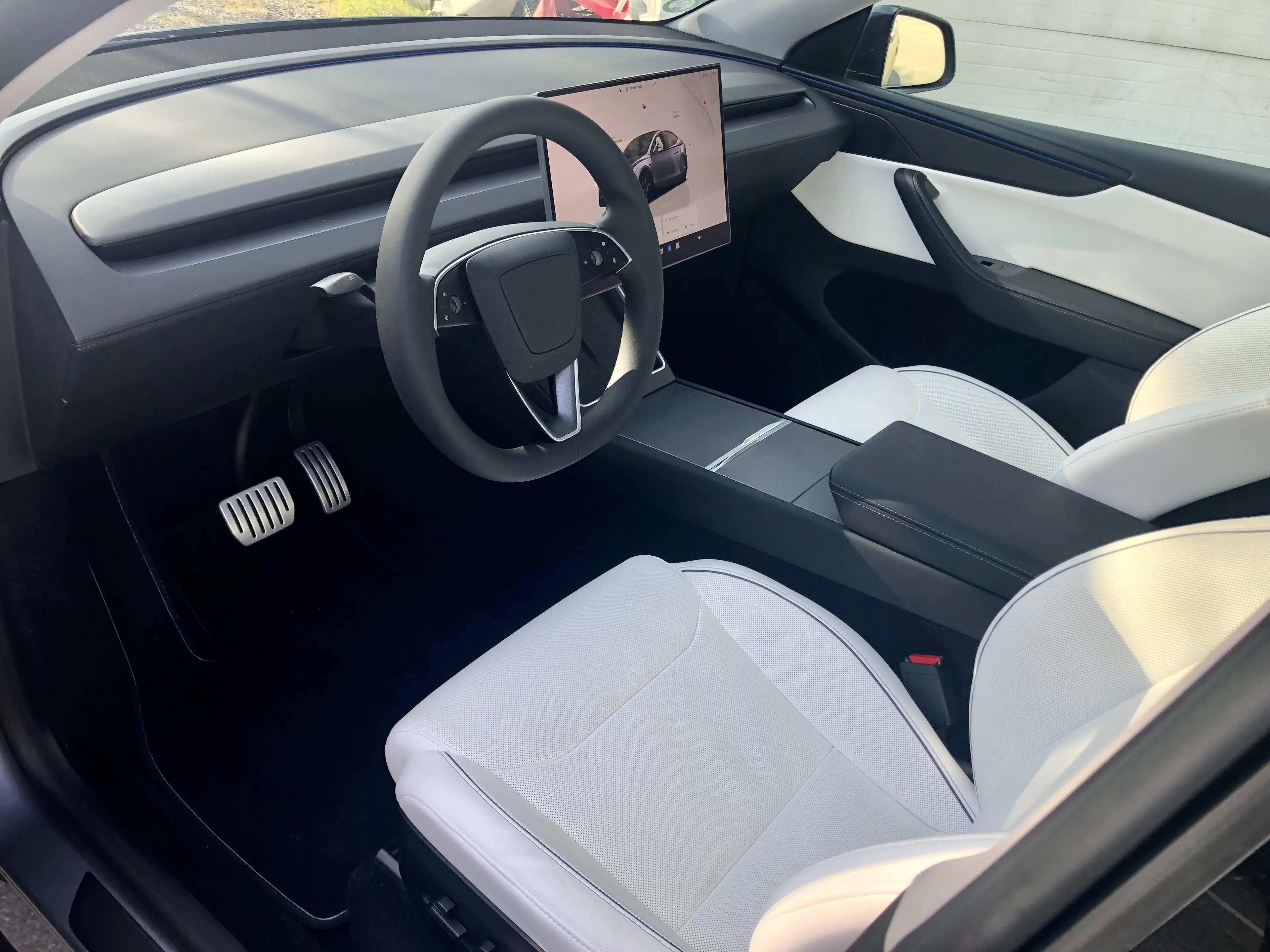 Tesla Model Y performance awd 515 new model juniper tva recup — photo 9