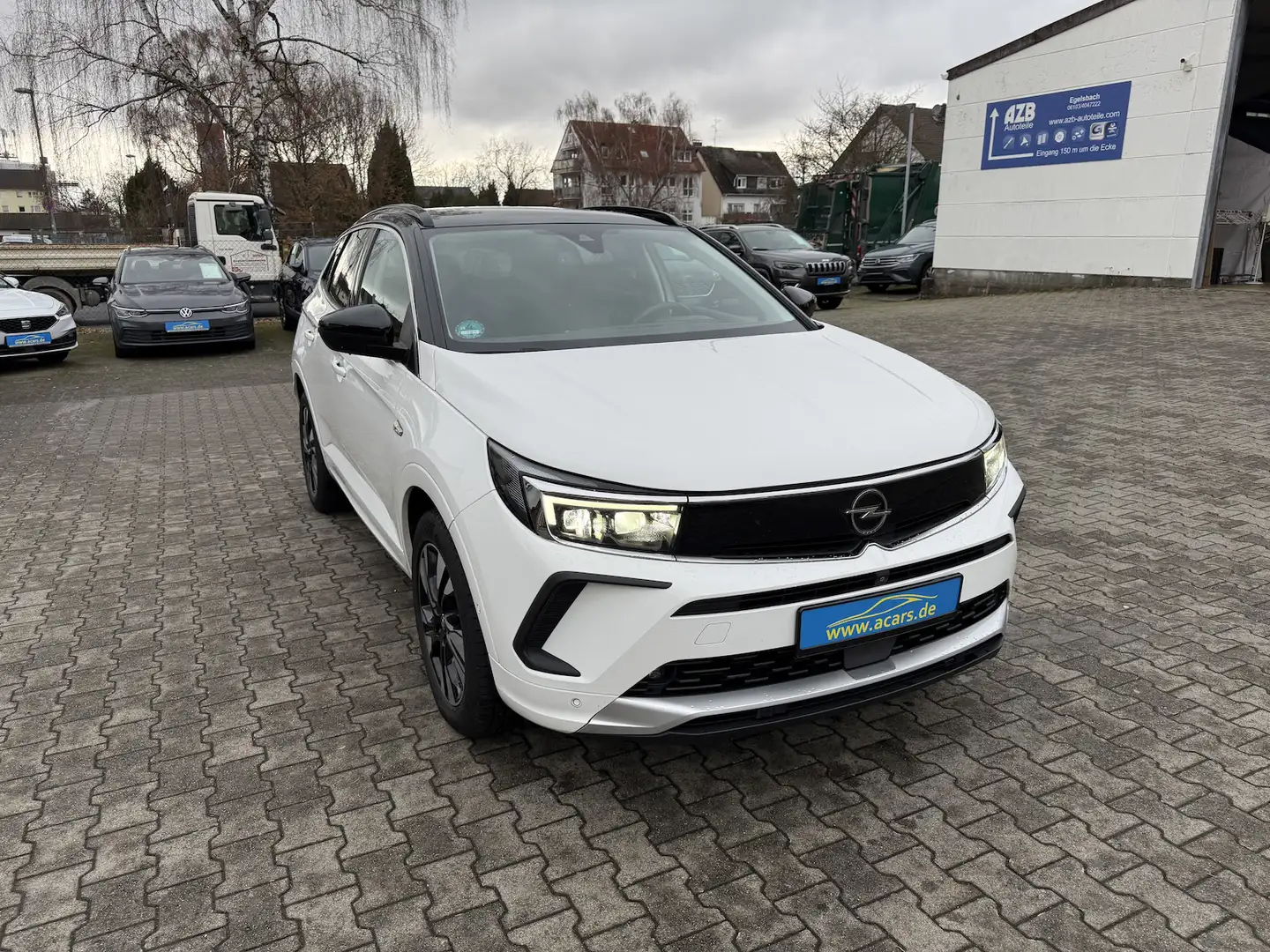 Opel Grandland Elegance 1,2 Aut Navi LED ACC Kamera SHA TWA Alu17 Blanc - 2