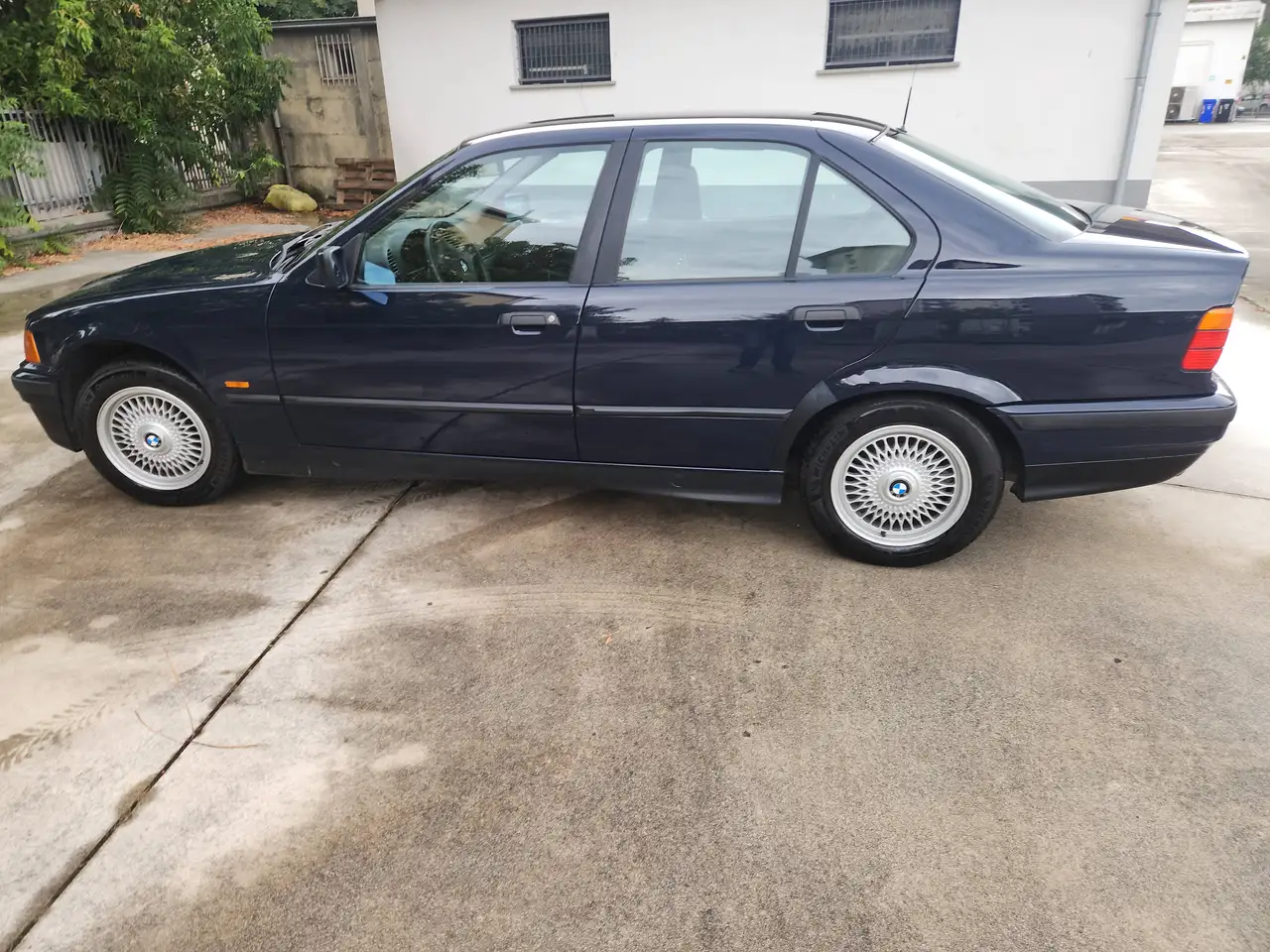 BMW 318 Serie 3 E36 Berlina 318i c/clima auto, foto 8