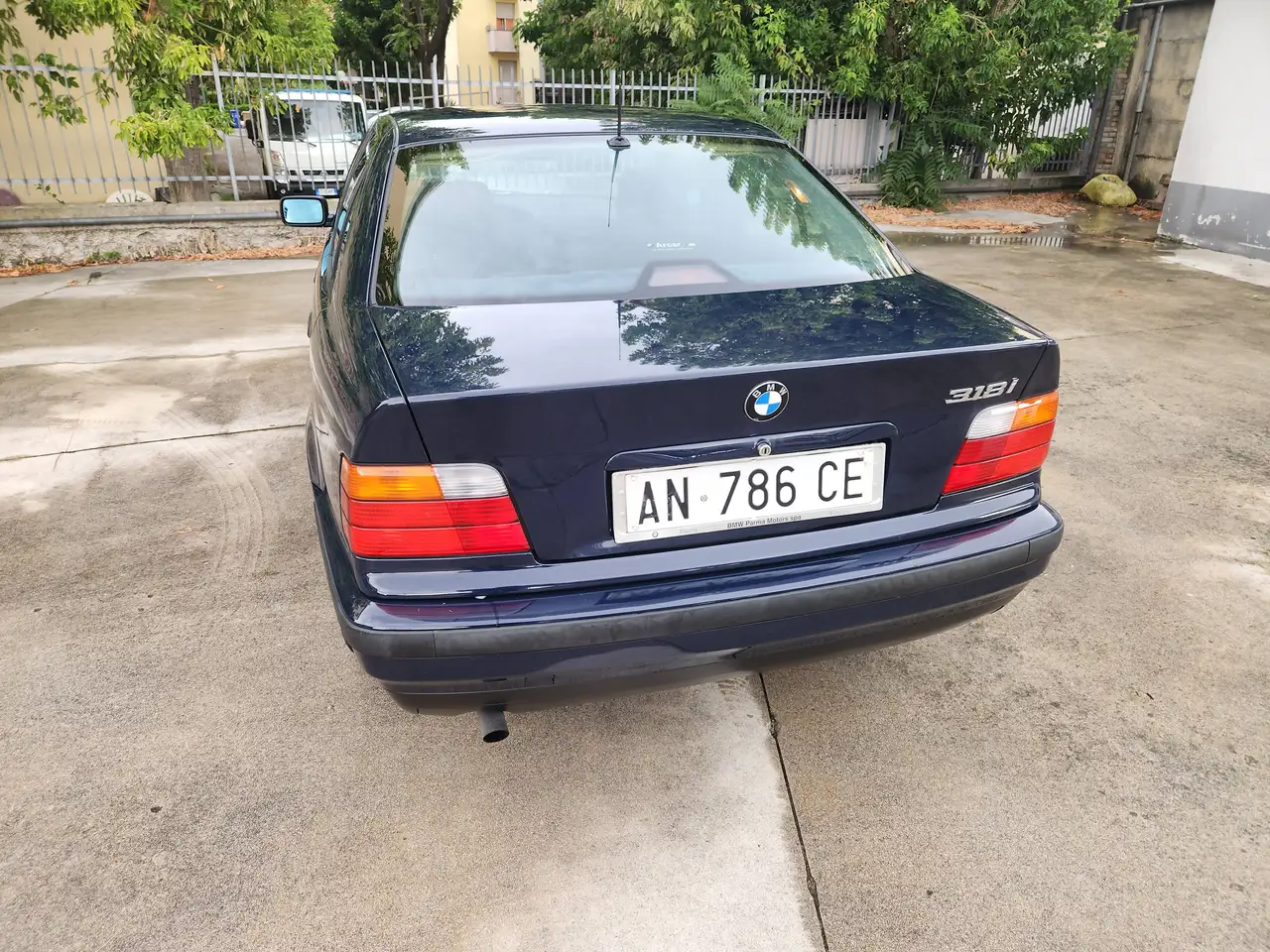 BMW 318 Serie 3 E36 Berlina 318i c/clima auto, foto 2