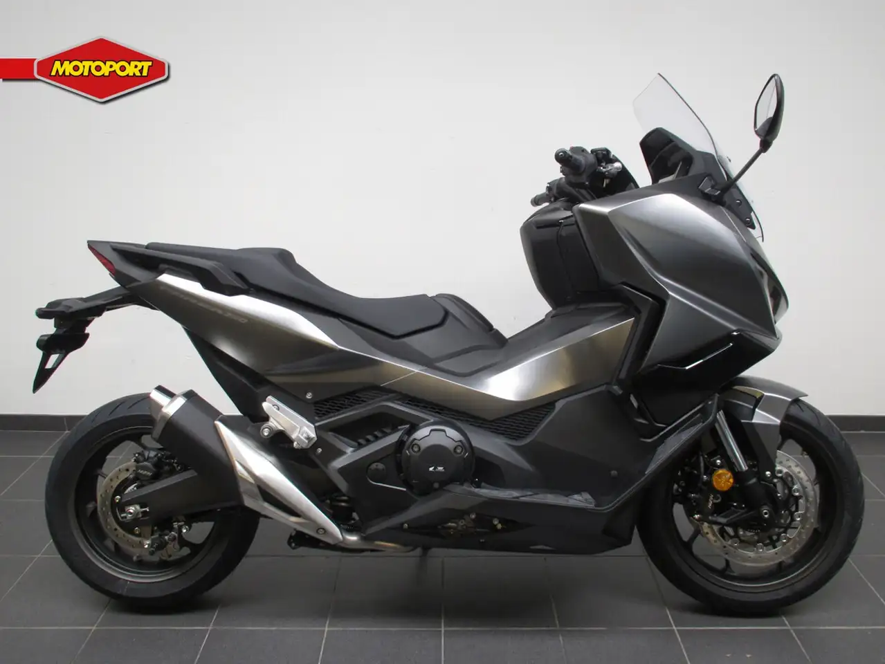 Honda Forza 750