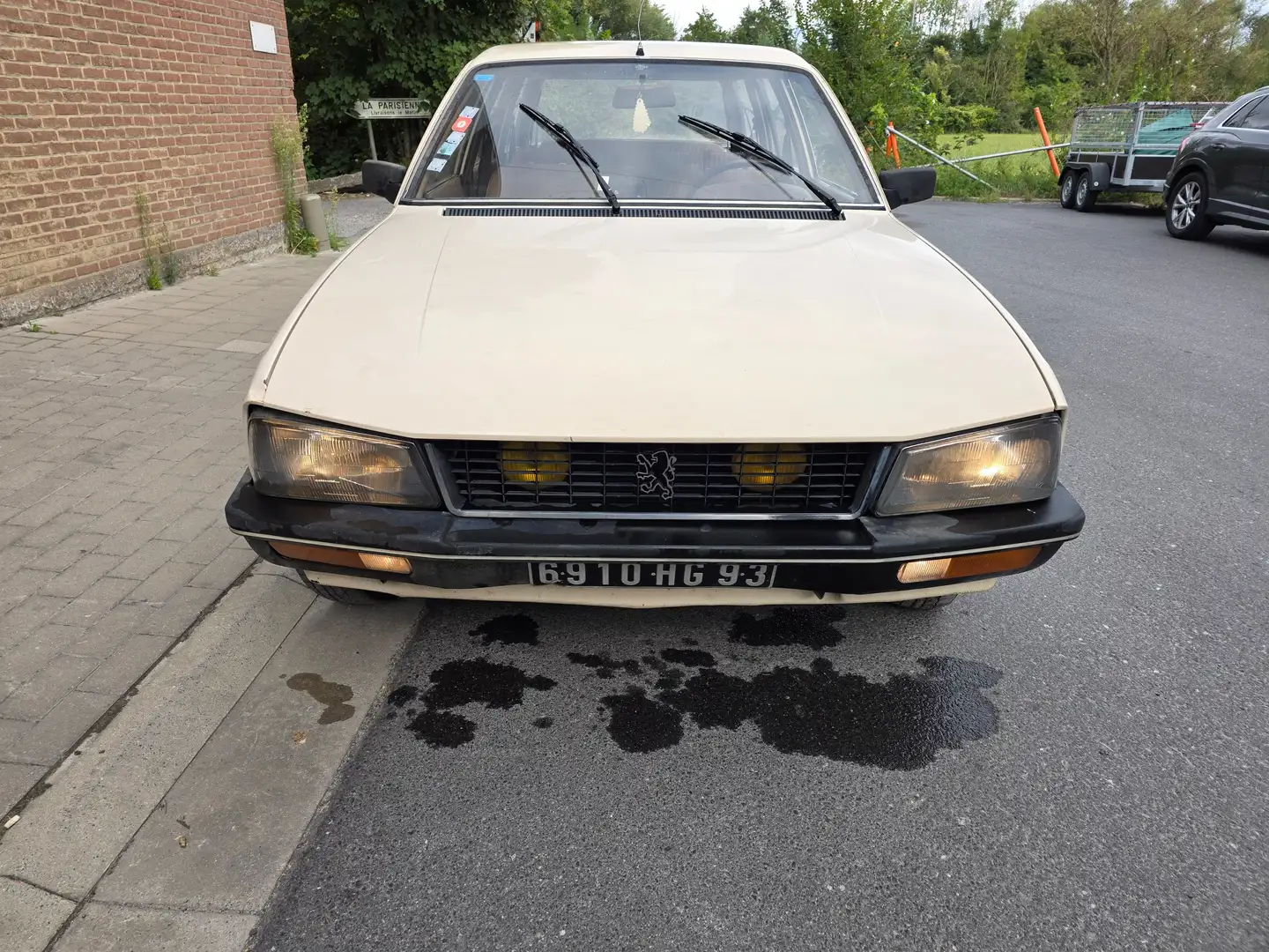 Peugeot 505 7 PLACES -DIESEL -OLD TIMER -VOITURE FRANCAISE Beżowy - 1