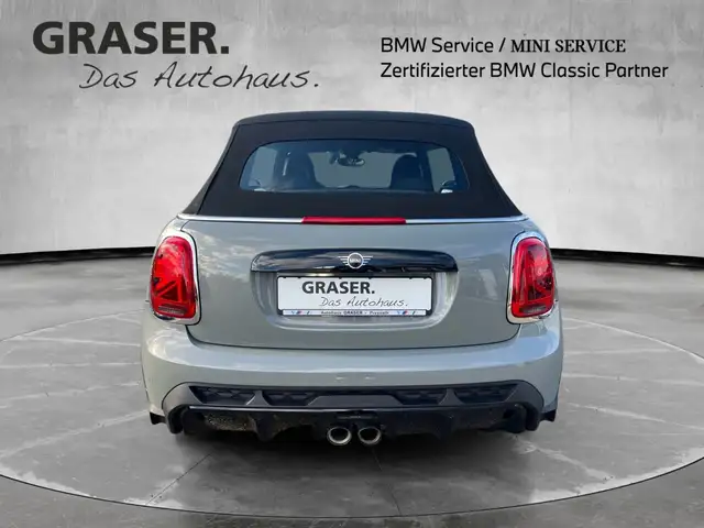Mini Convertible view 6