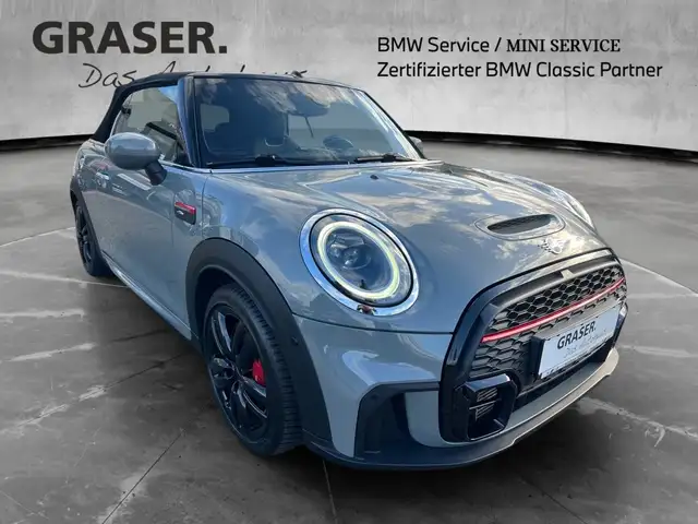 Mini Convertible view 9