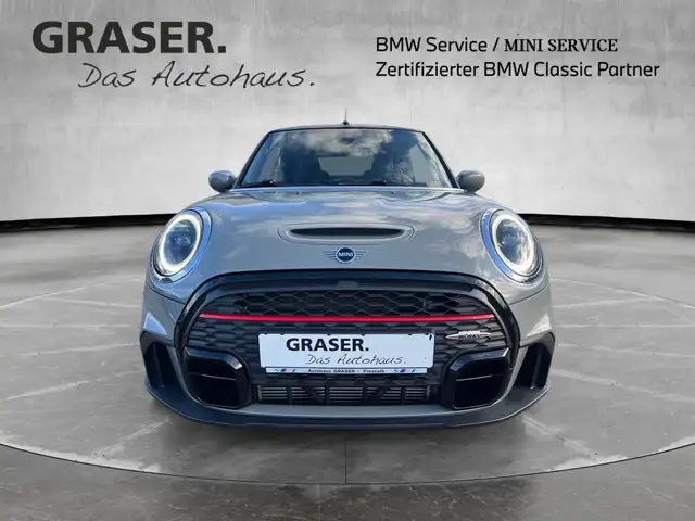 Mini Convertible view 10