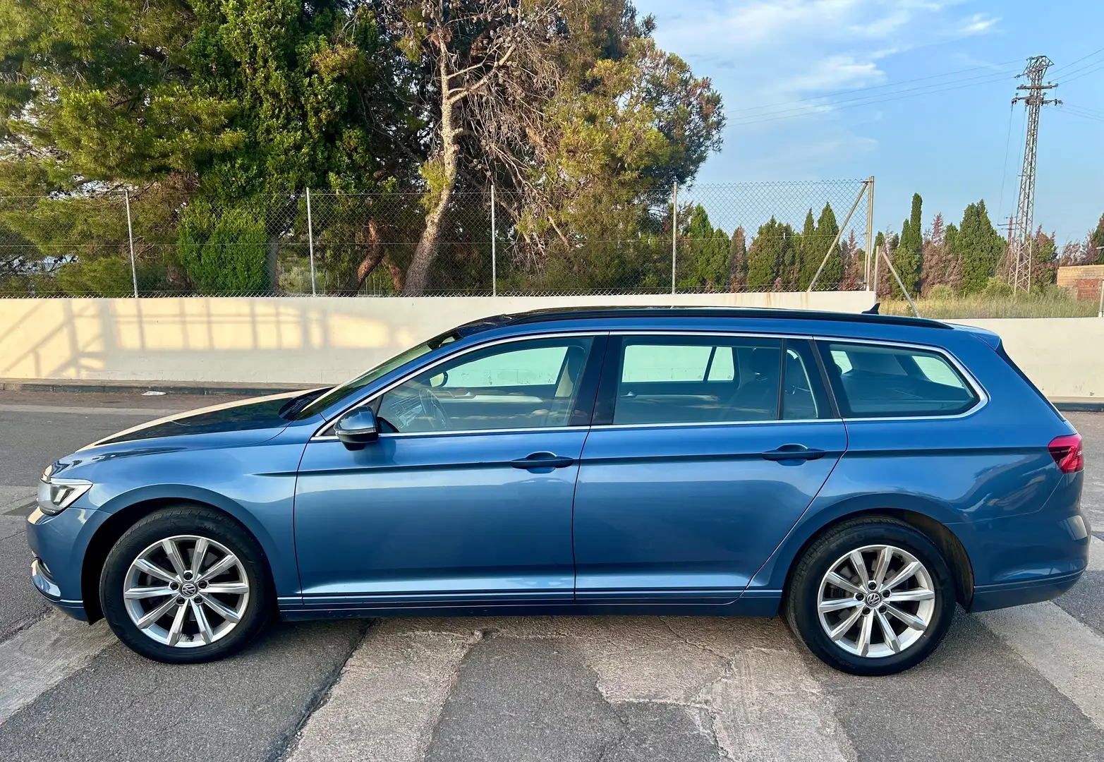 Volkswagen Passat Variant Passat Variant 2.0TDI Advance 110kW Advance Azul - 2