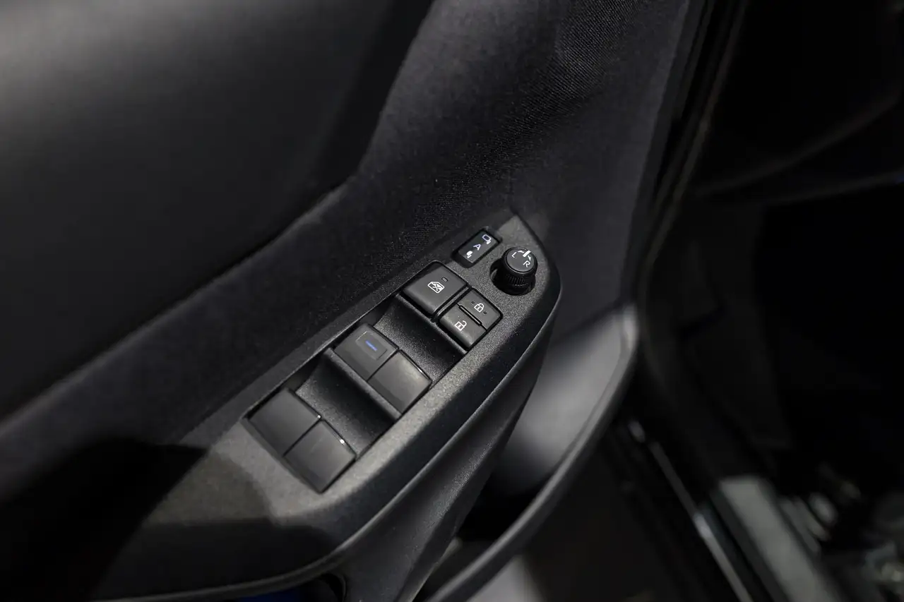 Toyota Yaris Cross 1.5 VVT-ie Dynamic Plus CVT CAMERA CARPLAY ZET, миниатюра 21