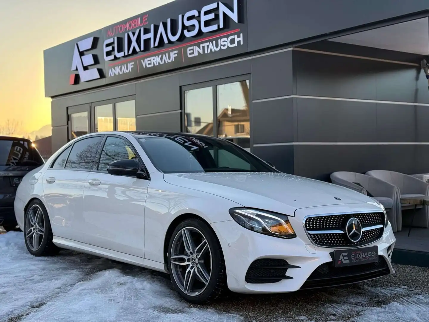 Mercedes-Benz E 220 E 220 d 4Matic*AMG* Weiß - 1