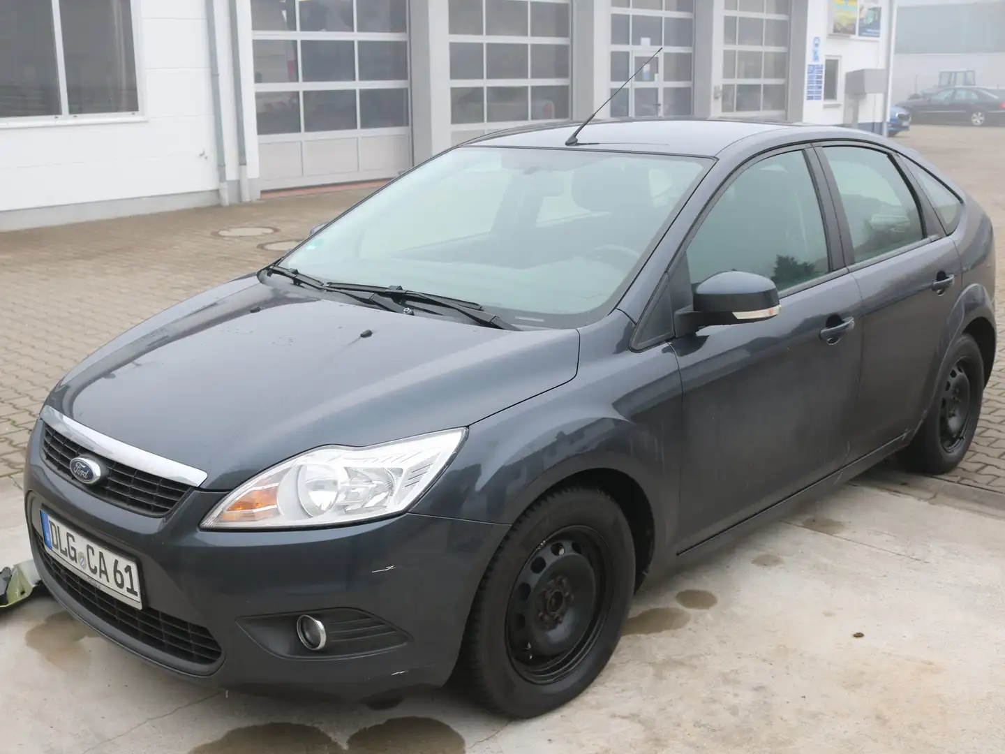 Ford Focus Concept Grau - 1
