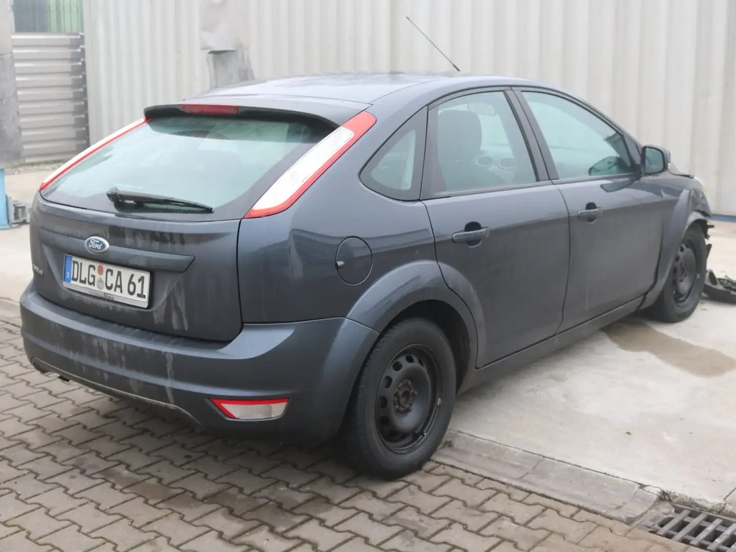 Ford Focus Concept Grau - 2