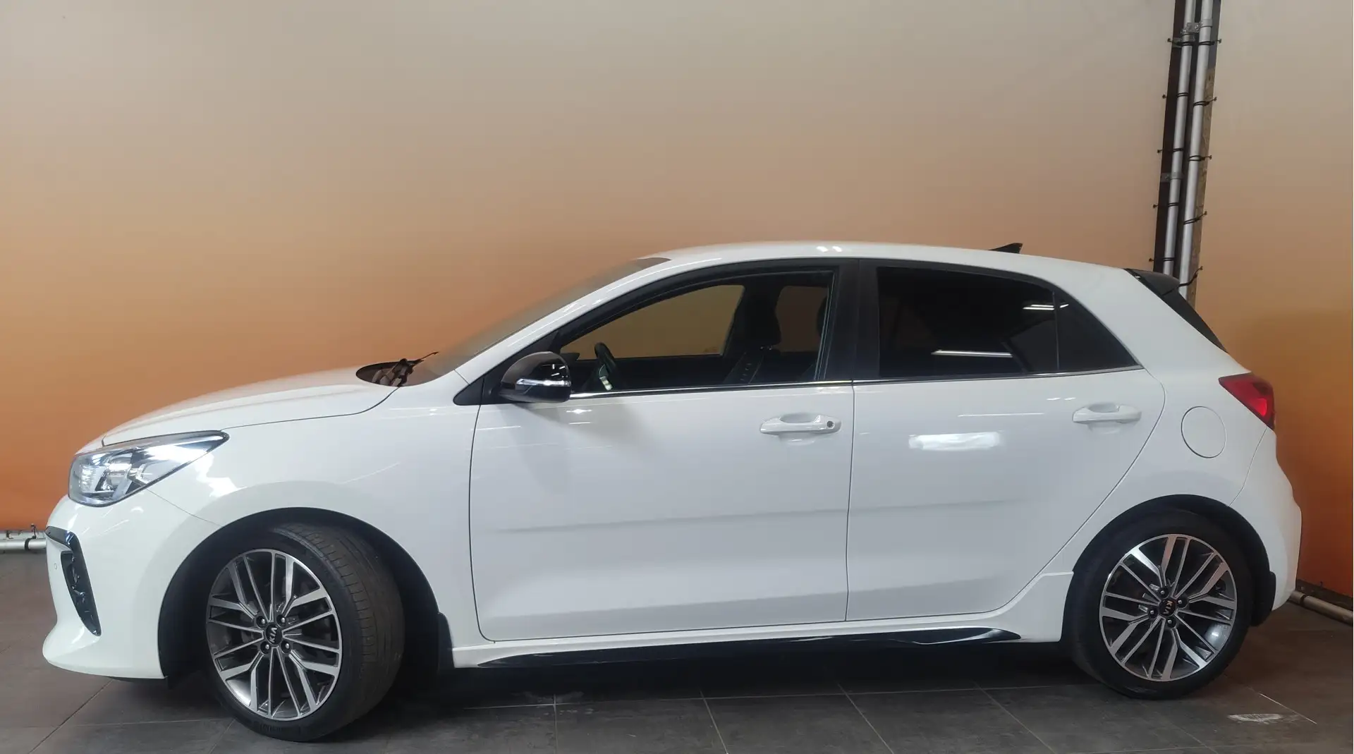 Kia Rio 1.0 T-GDi MHEV GT-Line Stoel - en stuurverwarming Wit - 2