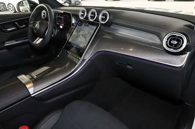Mercedes-Benz GLC view 8