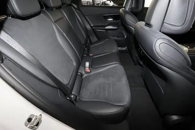 Mercedes-Benz GLC view 6