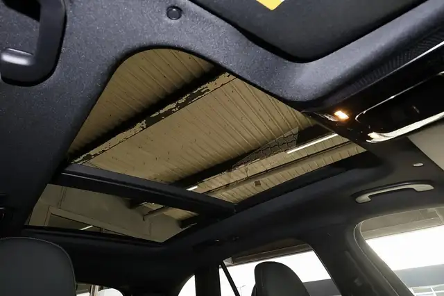 Mercedes-Benz GLC view 7