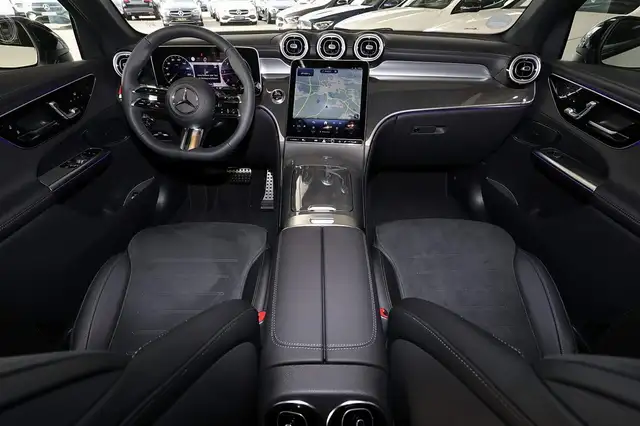 Mercedes-Benz GLC view 5