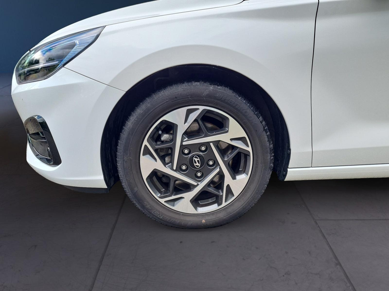 Hyundai i30 Kombi Advantage cw vAHK Navi LED DAB Kamera Win... — photo 7