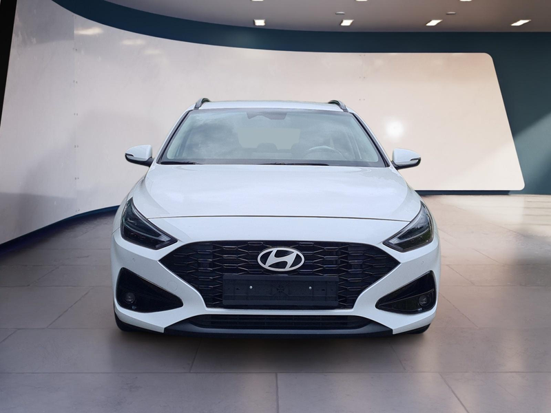 Hyundai i30 Kombi Advantage cw vAHK Navi LED DAB Kamera Win... — photo 2