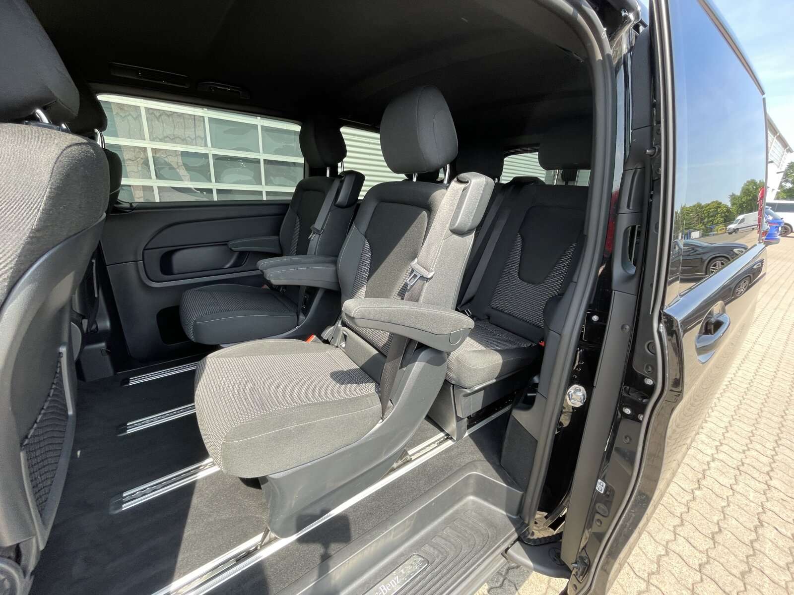 Mercedes-Benz V 250