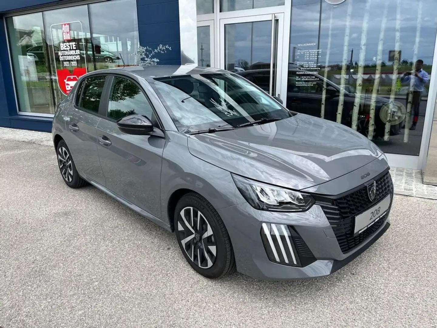 Peugeot 208 Active PureTech 75 Klima MirrorScreen Sitzheiz Gris - 1