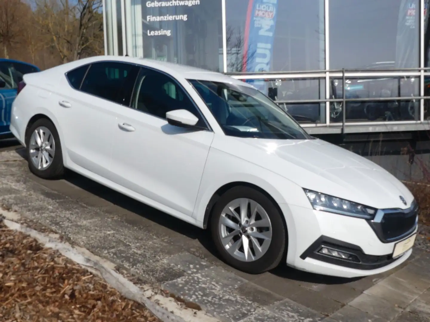 Skoda Octavia Lim. Style, Navi, Sitzheiz, AHK,3Z-Klima Weiß - 1