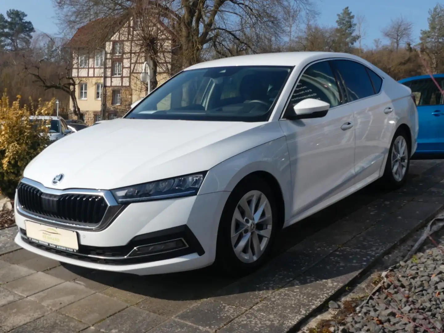 Skoda Octavia Lim. Style, Navi, Sitzheiz, AHK,3Z-Klima Weiß - 2