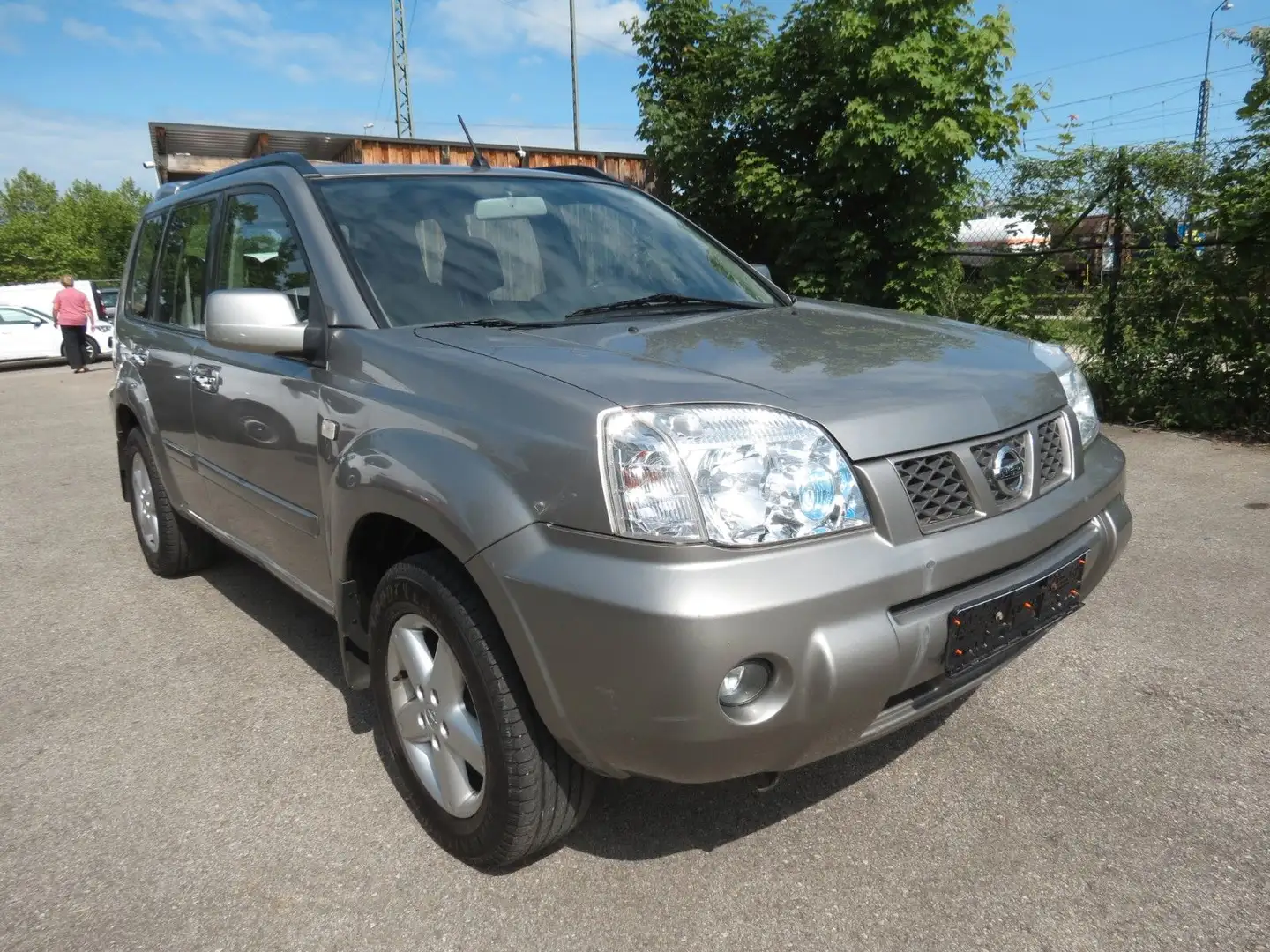 Nissan X-Trail 2,2 dci 4x4 *42900 km, TÜV neu, KD neu* Silber - 1