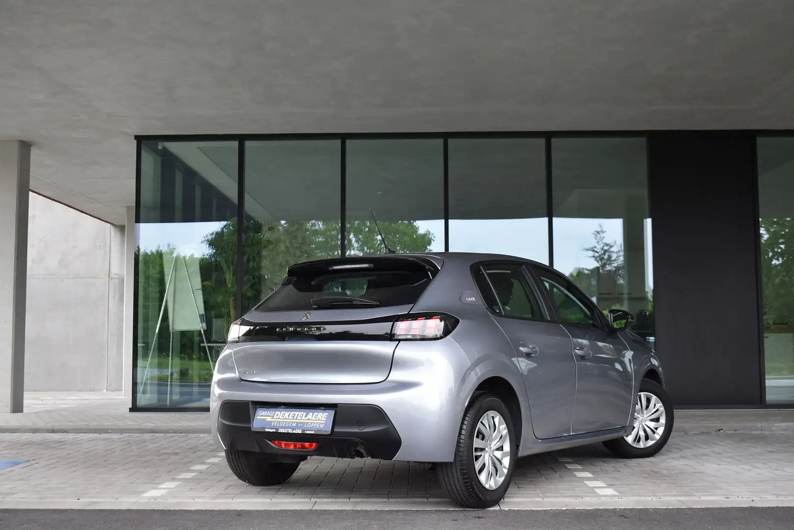 Peugeot 208 1.2 Like * Navi Via App*Airco - 2