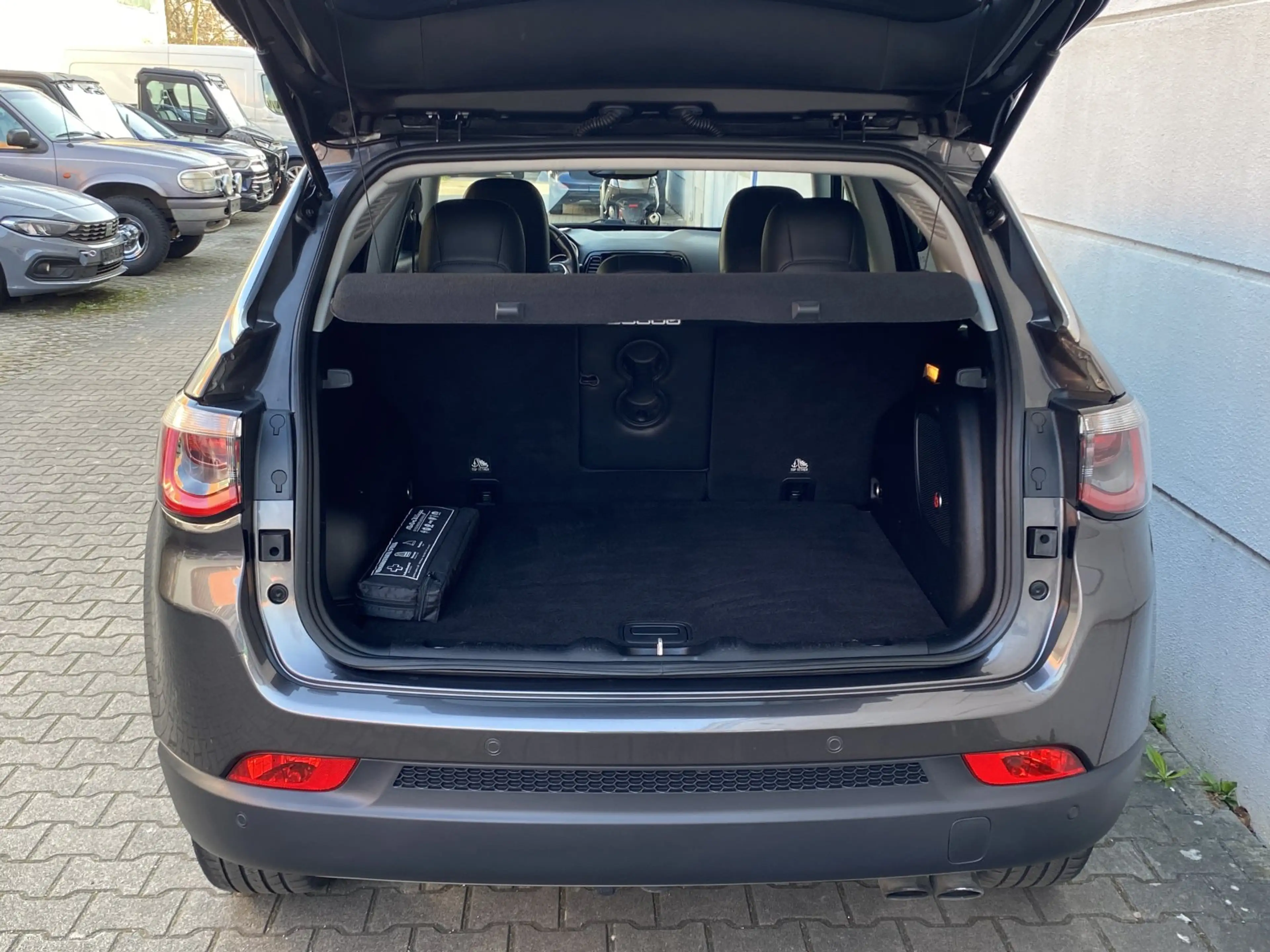 Jeep Compass 2.0 MultiJet AT 4WD Limited AHK Rkam Nav TotwAss — photo 10