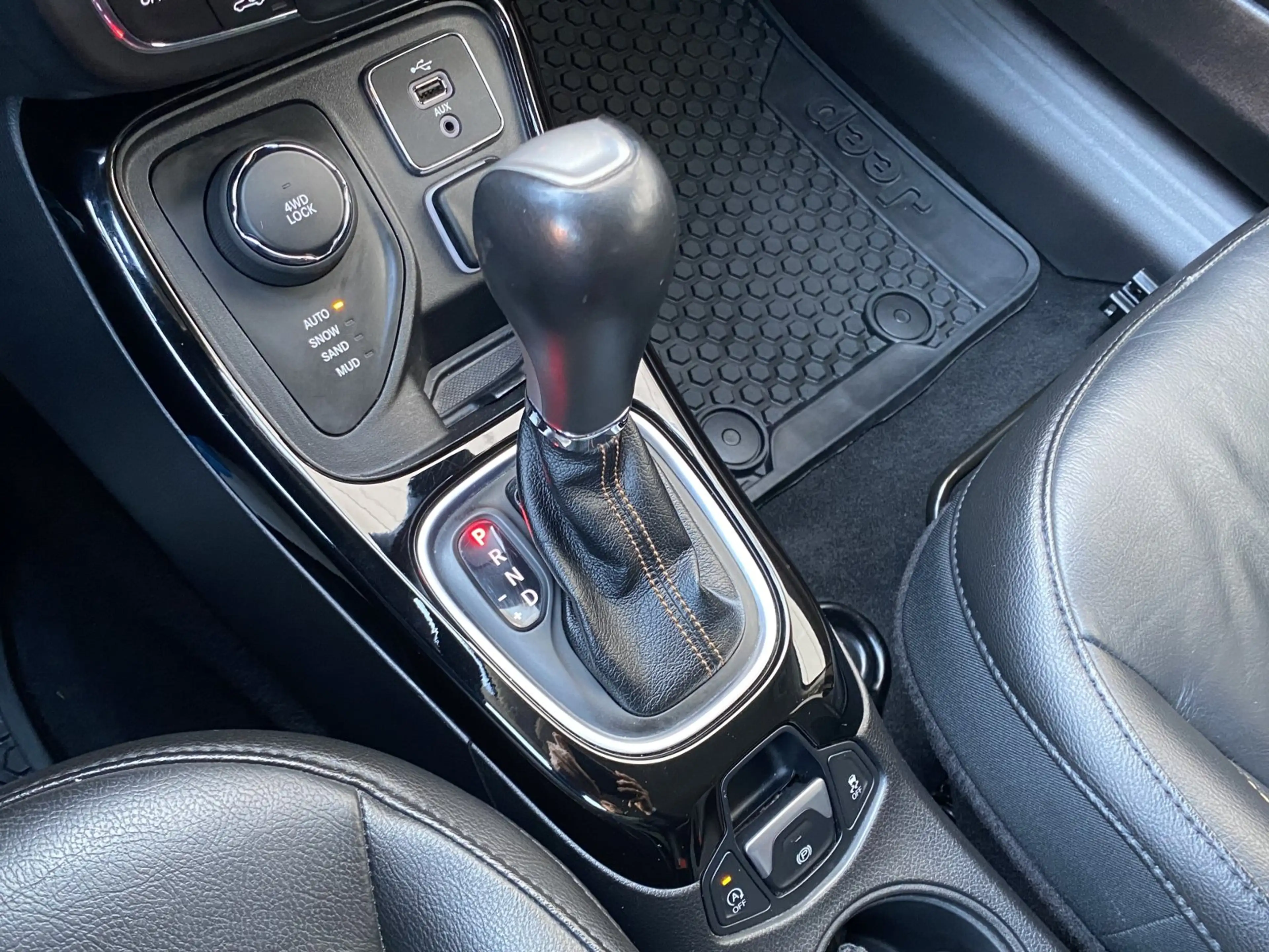Jeep Compass 2.0 MultiJet AT 4WD Limited AHK Rkam Nav TotwAss — photo 12