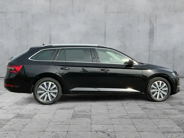 Skoda Superb view 7