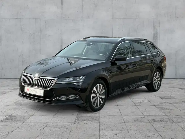 Skoda Superb view 2