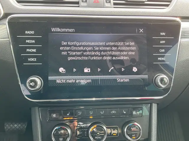 Skoda Superb view 11