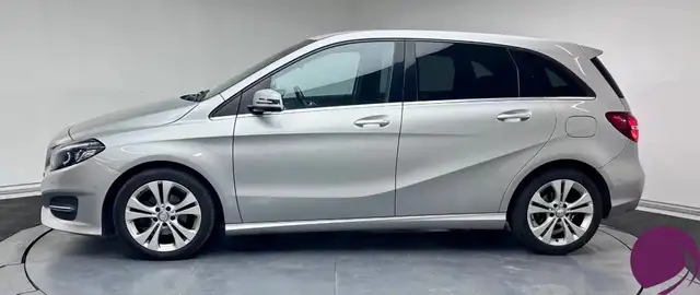 Mercedes-Benz B-Class view 3