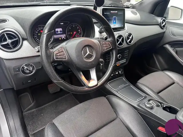 Mercedes-Benz B-Class view 9
