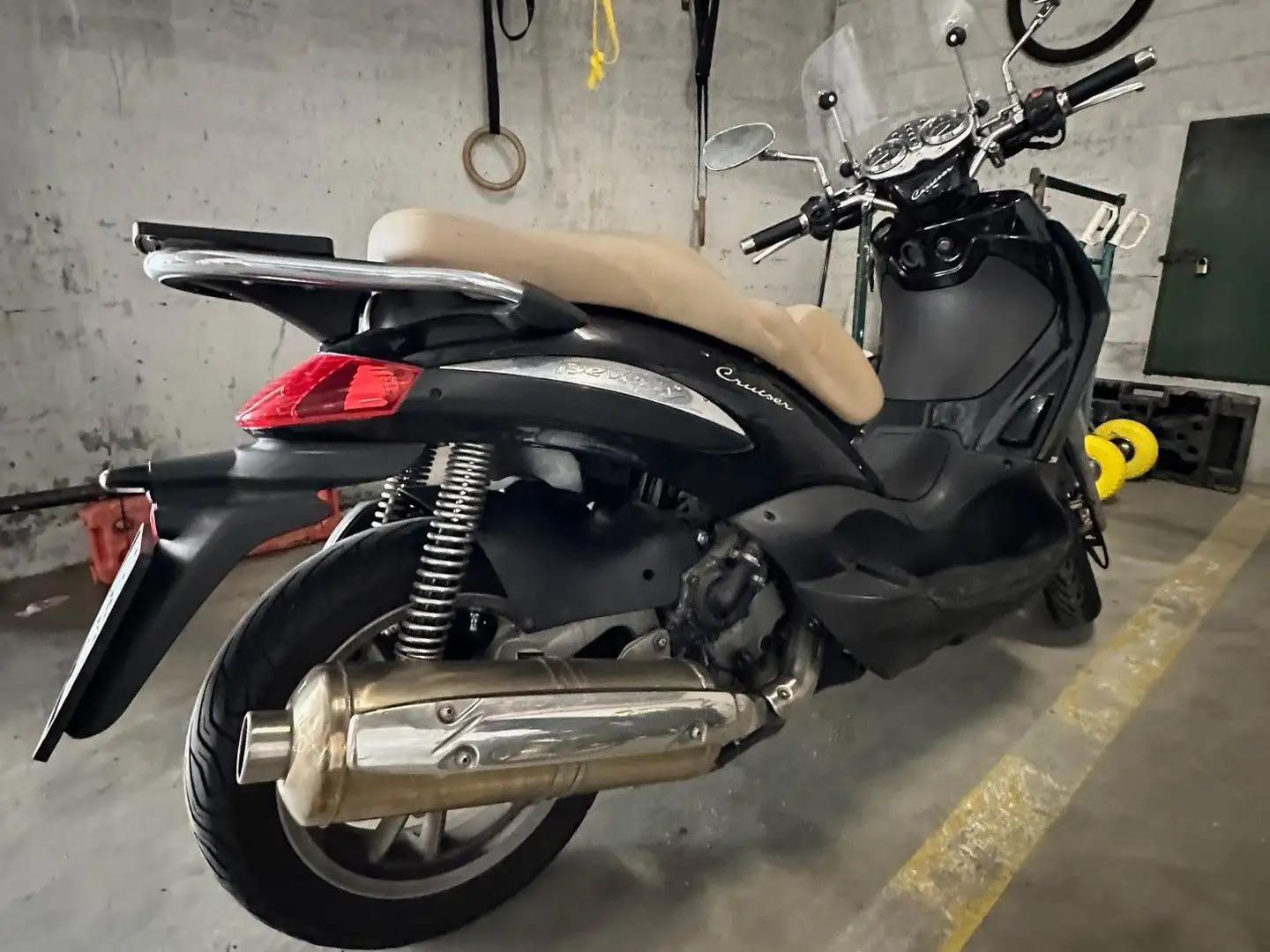 Piaggio Beverly 500 Cruiser Negro - 2