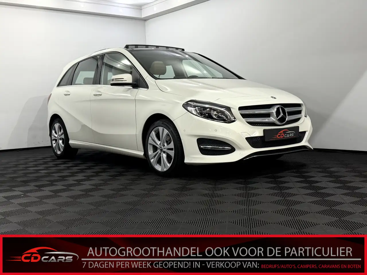 Mercedes-Benz B 180