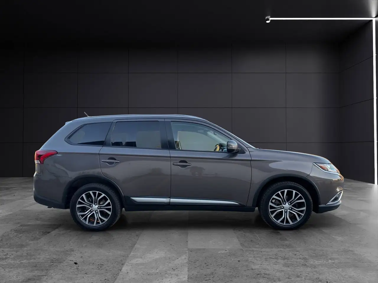 Mitsubishi Outlander снимка Mitsubishi Outlander