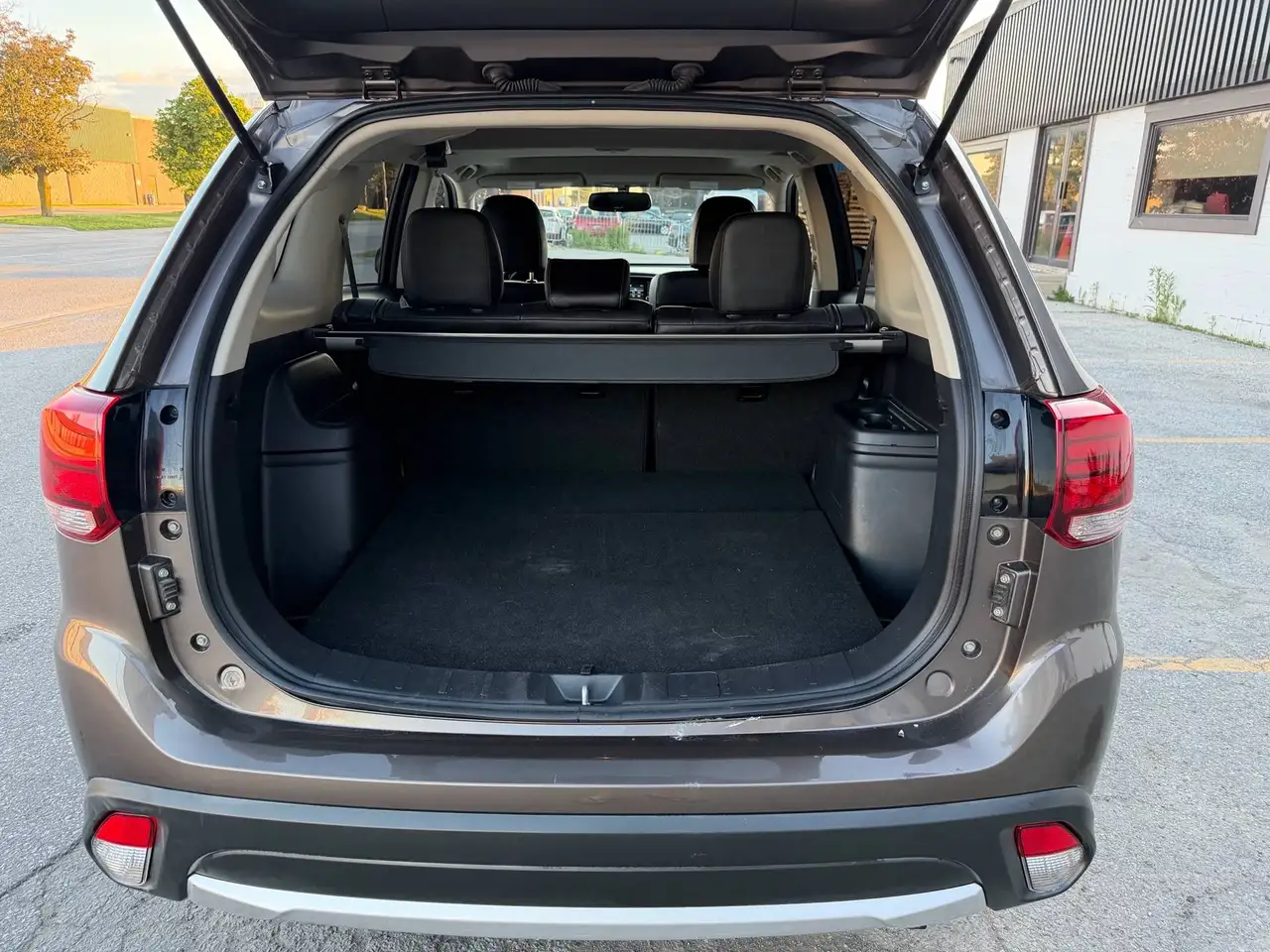 Mitsubishi Outlander снимка Mitsubishi Outlander
