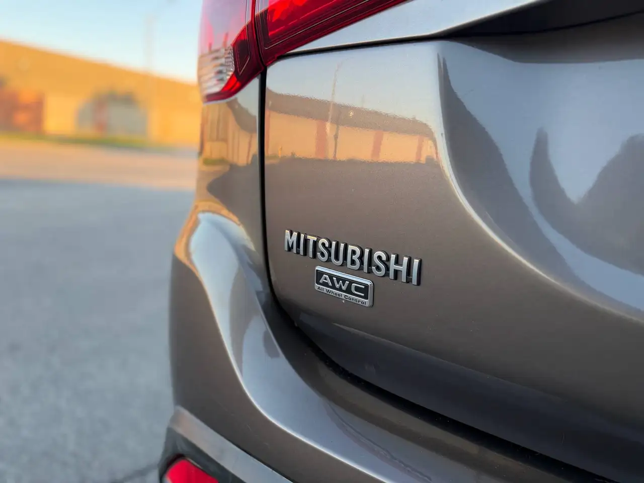 Mitsubishi Outlander снимка Mitsubishi Outlander