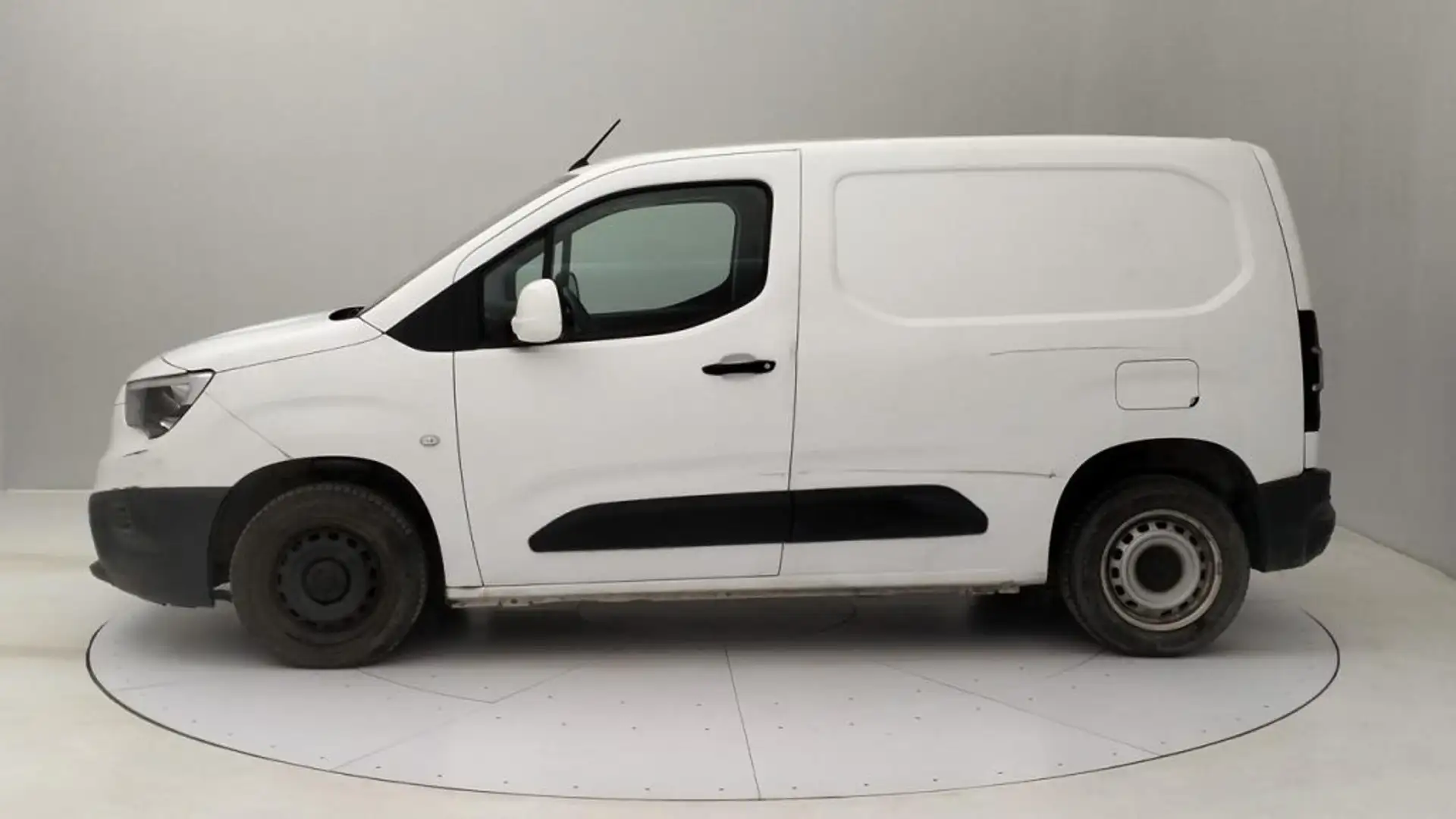 Opel Combo 1.5d 100cv L1H1 Edition S&S mt5 E6. Blanc - 2