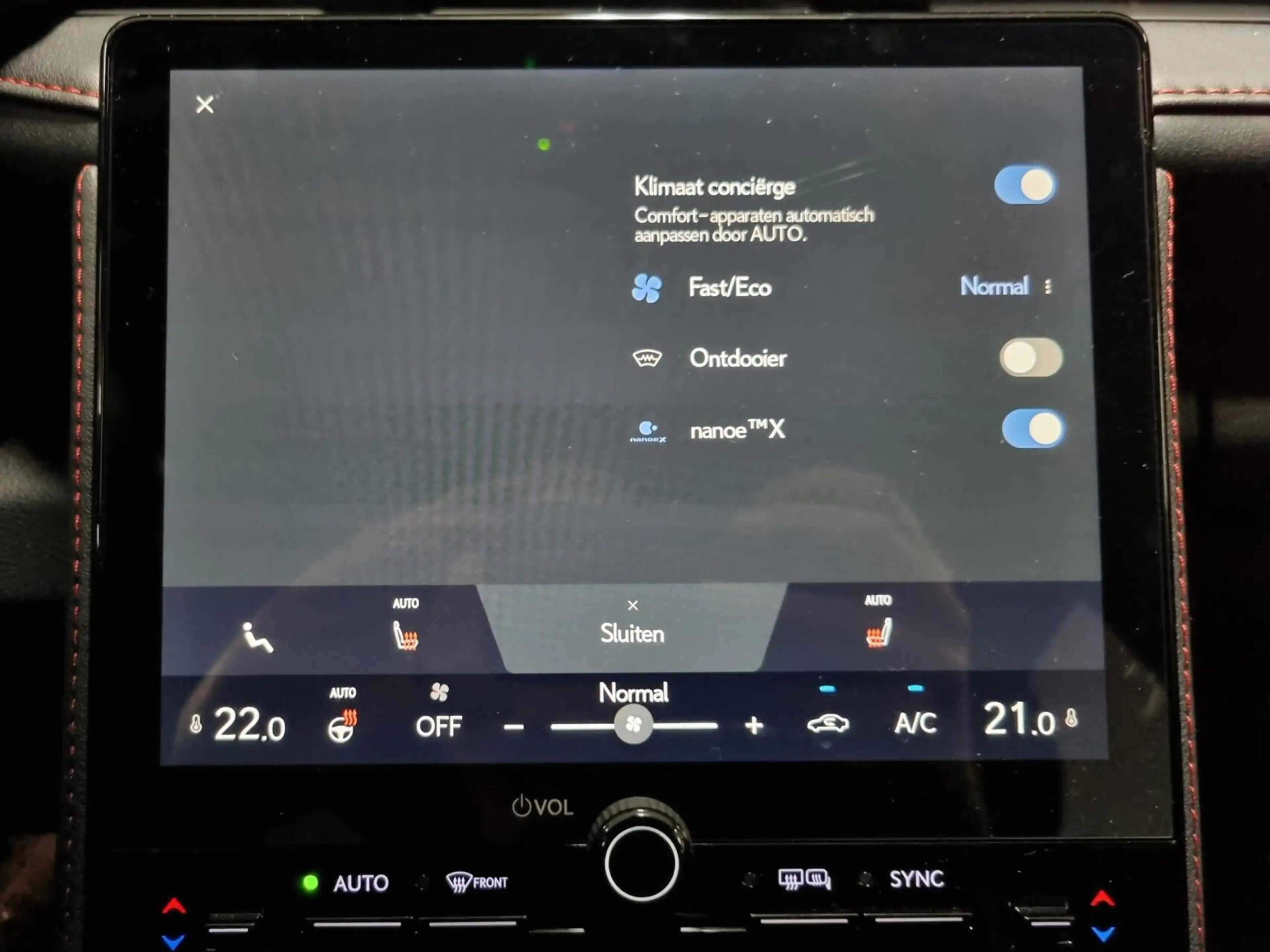 Lexus LBX 1.5 Emotion / Bi-Tone / TechPack / Leder / Elektr. — photo 43