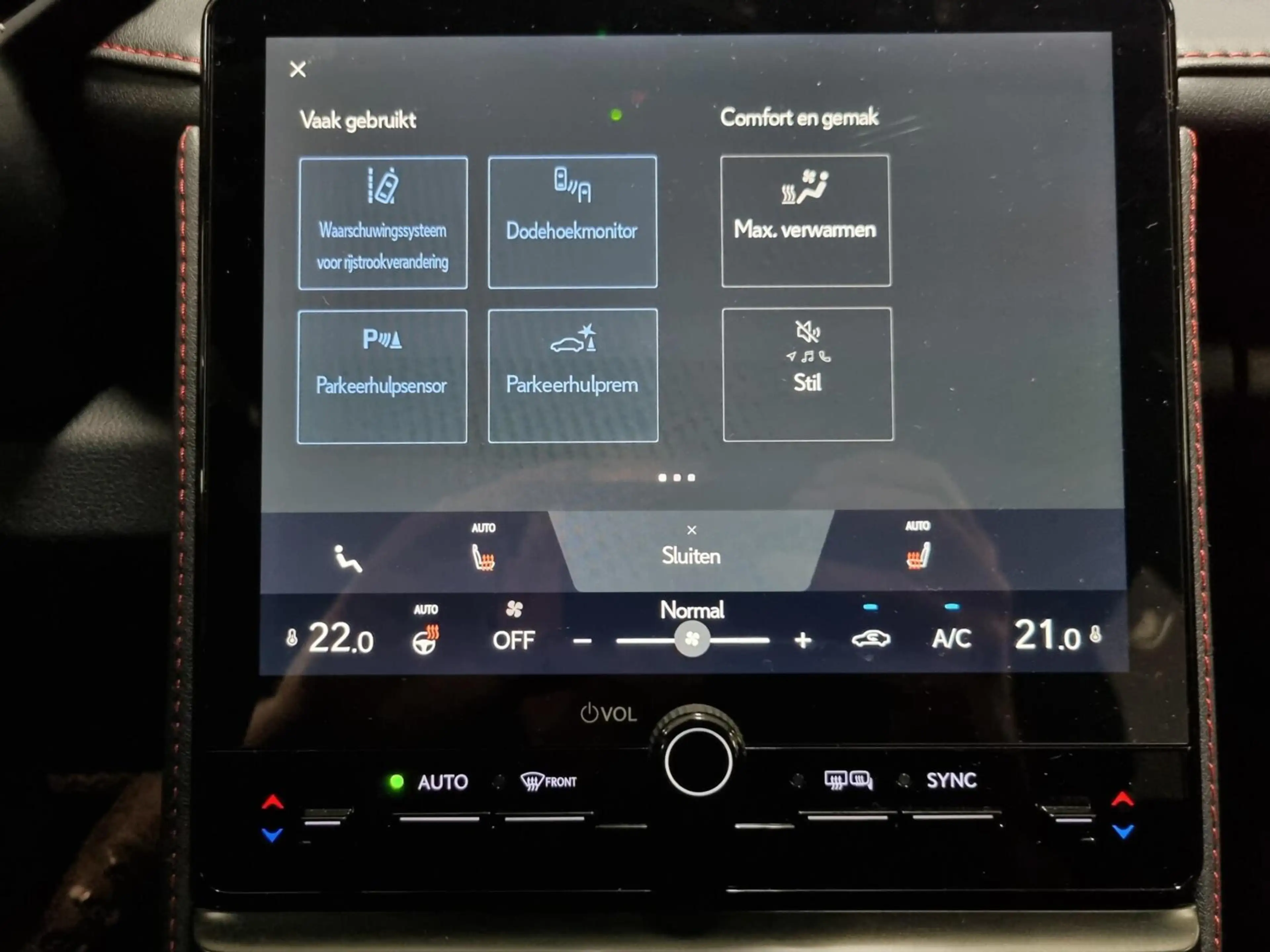 Lexus LBX 1.5 Emotion / Bi-Tone / TechPack / Leder / Elektr. — photo 44